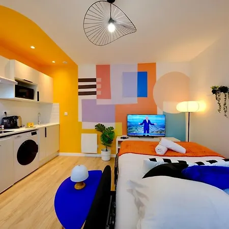 - Magnifique アパート