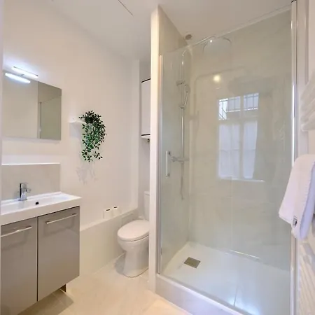 - Magnifique アパート *